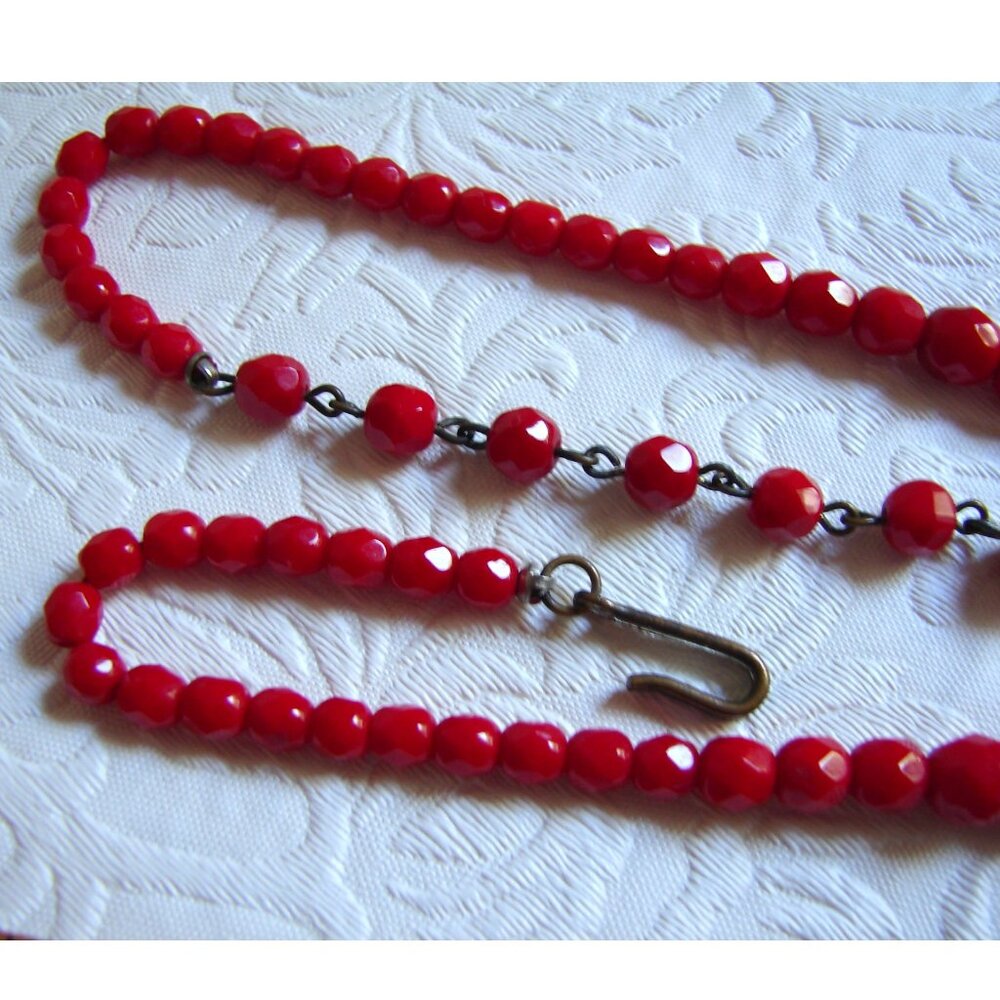 Vtg Dark Cherry Red Faceted Bead 13.5-15.5" Choker Necklace, Czech(?) Glass E58 - Picture 8 of 9